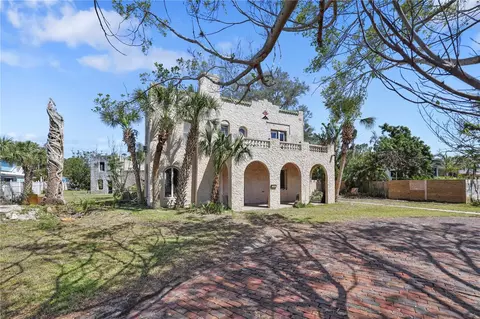 636 Sunset Dr S, Saint Petersburg, FL 33707