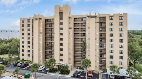 2616 Cove Cay Dr #405, Clearwater, FL 33760