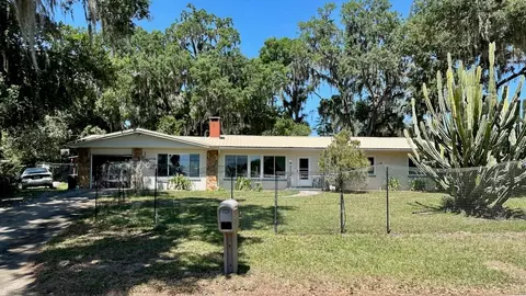 7555 E Shore Dr, Inverness, FL 34450