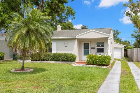 3245 14th St N, Saint Petersburg, FL 33704
