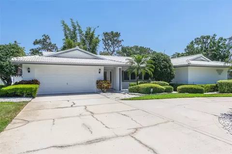 8515 Merrimoor Blvd, Seminole, FL 33777