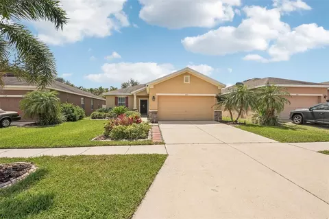 563 19th St NW, Ruskin, FL 33570