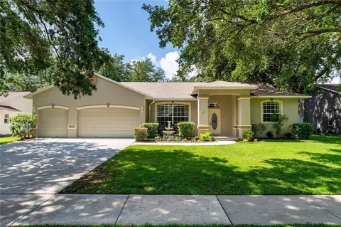 2803 Bent Leaf Dr, Valrico, FL 33594
