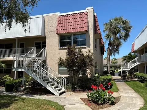 10032 65th Ave N #14, Saint Petersburg, FL 33708