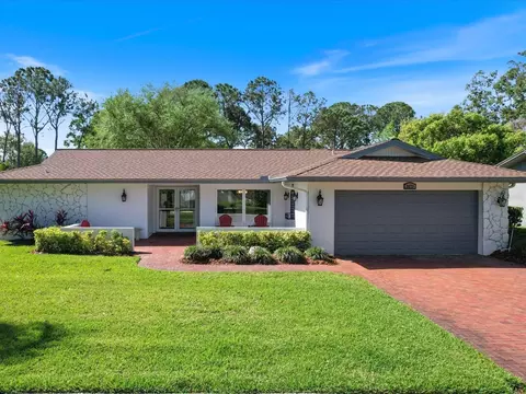 2673 Clubhouse Dr S, Clearwater, FL 33761