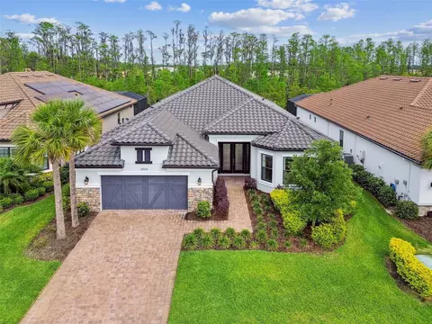 29356 Ginnetto Dr, Wesley Chapel, FL 33543