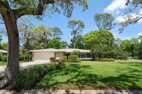 1431 Normandy Ln, Palm Harbor, FL 34683