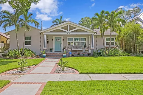 636 16th Ave NE, Saint Petersburg, FL 33704