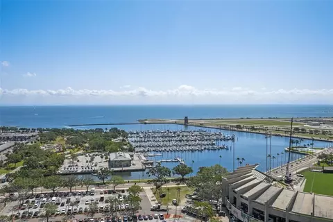 175 1st St S #2005, Saint Petersburg, FL 33701