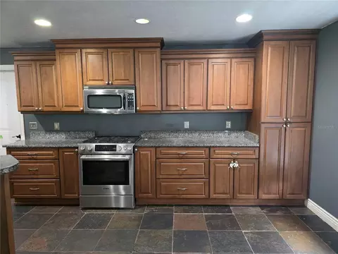 Kitchen - 4506 SE 7th Pl, Ocala, FL 34471 photo 1 of 5
