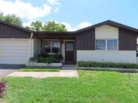 1395 Heather Ridge Blvd, Dunedin, FL 34698