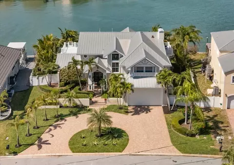 213 Harrison Ave, Belleair Beach, FL 33786