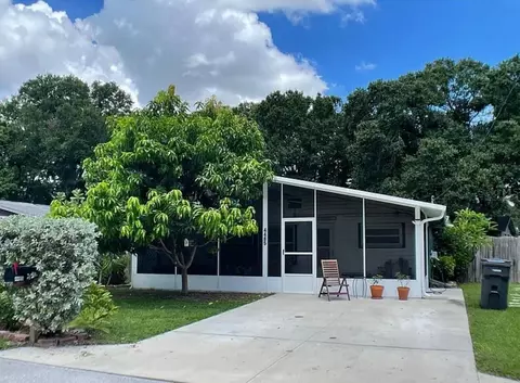 4485 49th Ave N, Saint Petersburg, FL 33714