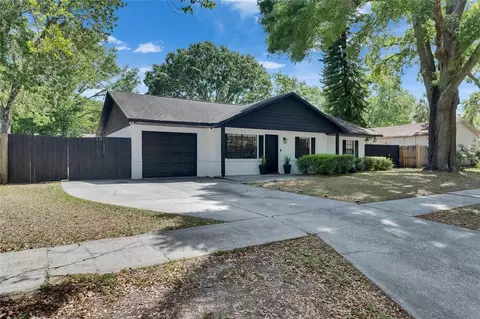 2420 Forrest Crest Cir, Lutz, FL 33549