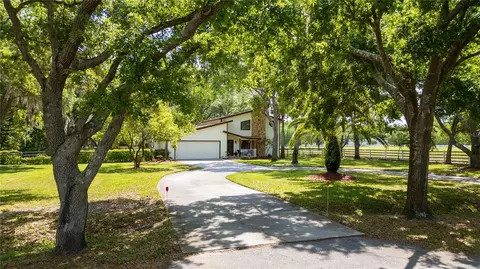 1691 Ridge Top Dr, Tarpon Springs, FL 34688