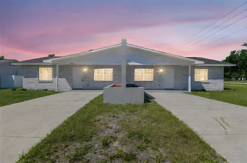 5539 6th St, Zephyrhills, FL 33542