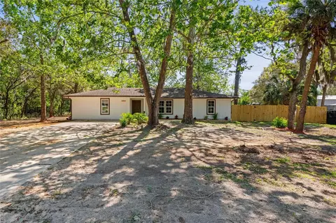 535 N Dunkenfield Ave, Crystal River, FL 34429