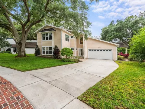 13812 Cypress Village Cir, Tampa, FL 33618