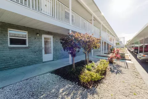 5287 81st St N #6, Saint Petersburg, FL 33709