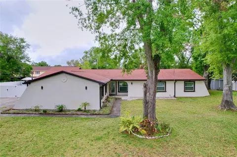 7609 Barry Rd, Tampa, FL 33615