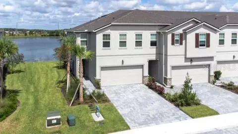 19195 Blue Pond Dr, Lutz, FL 33558
