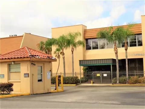 5820 N Church Ave #212, Tampa, FL 33614