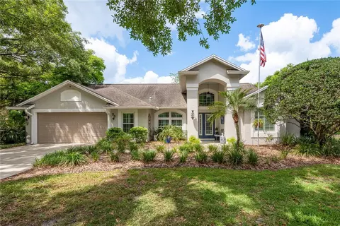 18106 Woodcreek Pl, Lutz, FL 33548