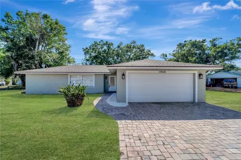 1968 Rolling Green Cir, Sarasota, FL 34240