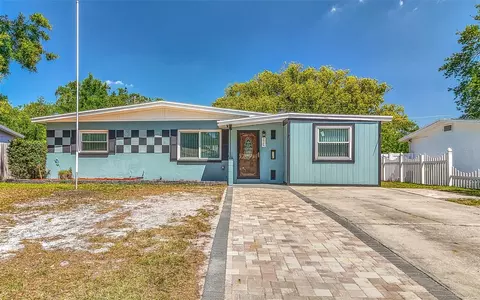 3045 Stratford Dr, Largo, FL 33771