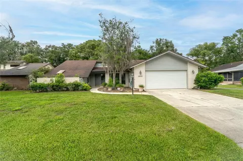 34527 Cedarfield Dr, Dade City, FL 33523