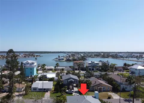 View/Area - 16204 3rd St E, Redington Beach, FL 33708 photo 2 of 3
