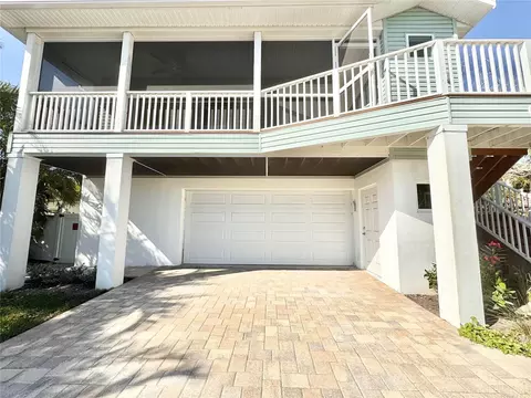 Exterior - 16204 3rd St E, Redington Beach, FL 33708 photo 4 of 17