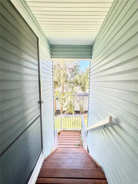 Exterior - 16204 3rd St E, Redington Beach, FL 33708 photo 10 of 17