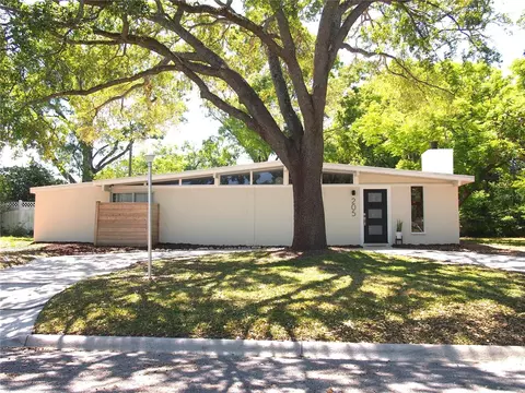 205 Park Ridge Ave, Temple Terrace, FL 33617