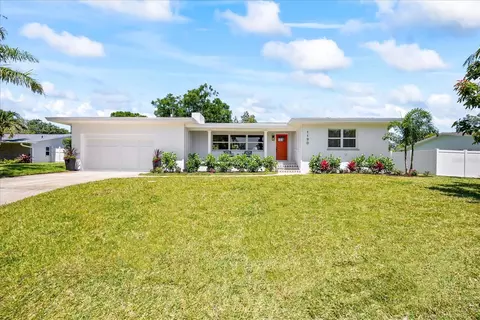 1190 Nelson St, Dunedin, FL 34698
