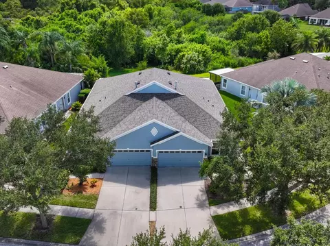 7413 Surrey Wood Ln, Apollo Beach, FL 33572