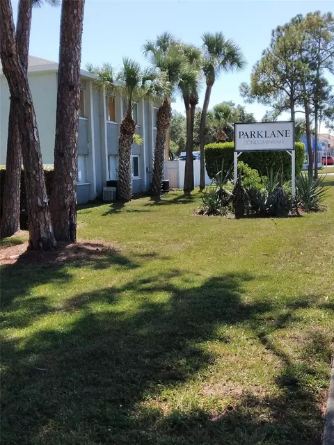 379 47th Ave N #104, Saint Petersburg, FL 33703