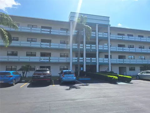 5970 80th St N #312, Saint Petersburg, FL 33709