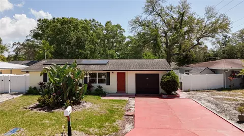 809 Scotland St, Dunedin, FL 34698