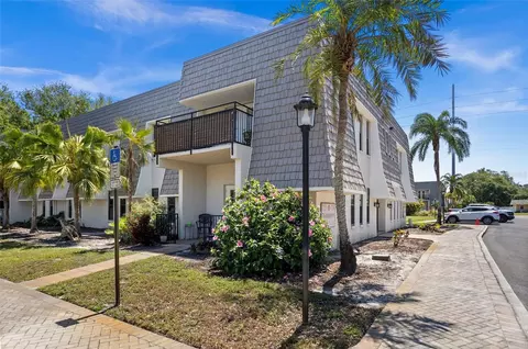 716 Lyndhurst St #702, Dunedin, FL 34698