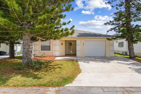 12 Palo Alto Ln, Port Saint Lucie, FL 34952