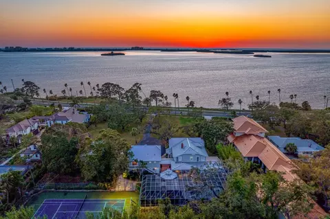 147 139 Edgewater Dr, Dunedin, FL 34698