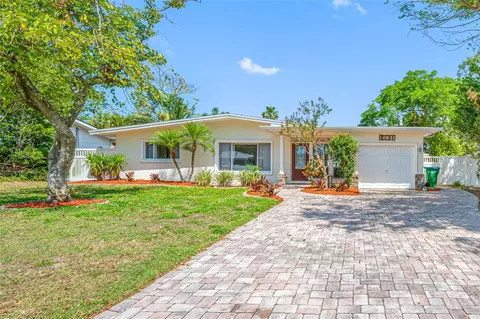 10821 101st Ave, Seminole, FL 33772