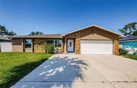 241 19th St, Palm Harbor, FL 34683