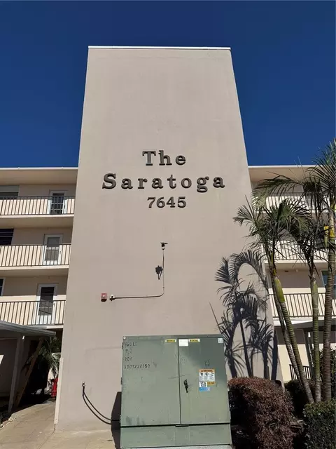 7645 Sun Island Dr S #306, South Pasadena, FL 33707