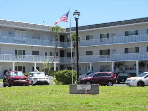 2001 World Parkway Blvd #49, Clearwater, FL 33763