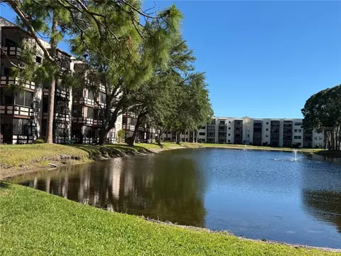 5980 80th St N #106, Saint Petersburg, FL 33709