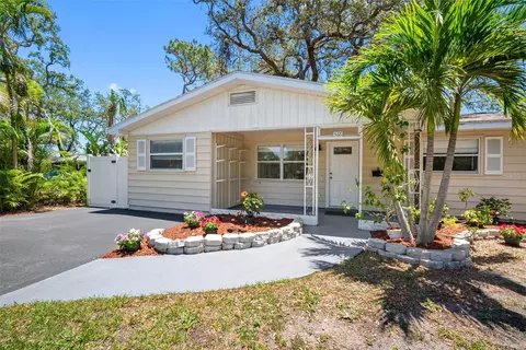 568 La Plaza Ave S, Saint Petersburg, FL 33707