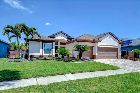 10407 Brentford Dr, Tampa, FL 33626