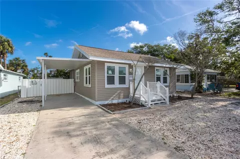 122 10th Ave, Indian Rocks Beach, FL 33785